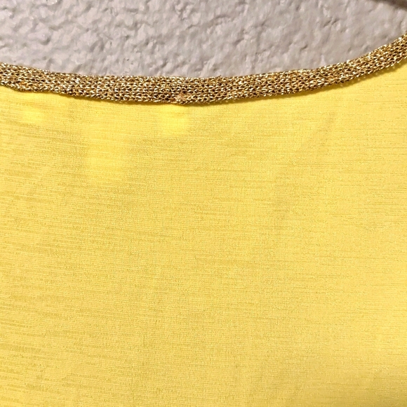 🔥SALE🔥 Spence Sleeveless Yellow Top Gold Embellishments Hi Low Sz. XL - Picture 5 of 12
